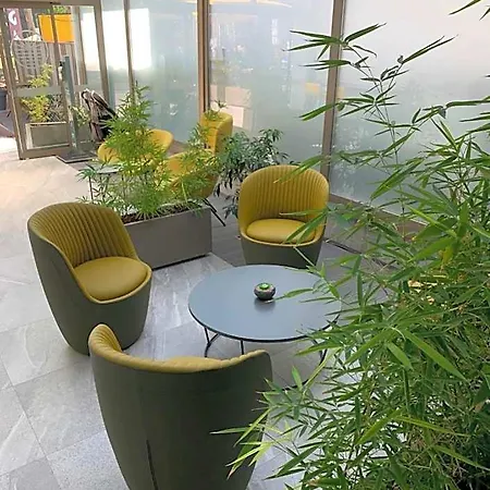 Vega Aparthotel 4*