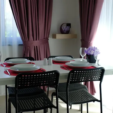 Vega מלון דירות