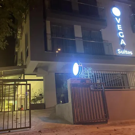 מלון דירות Vega 4*